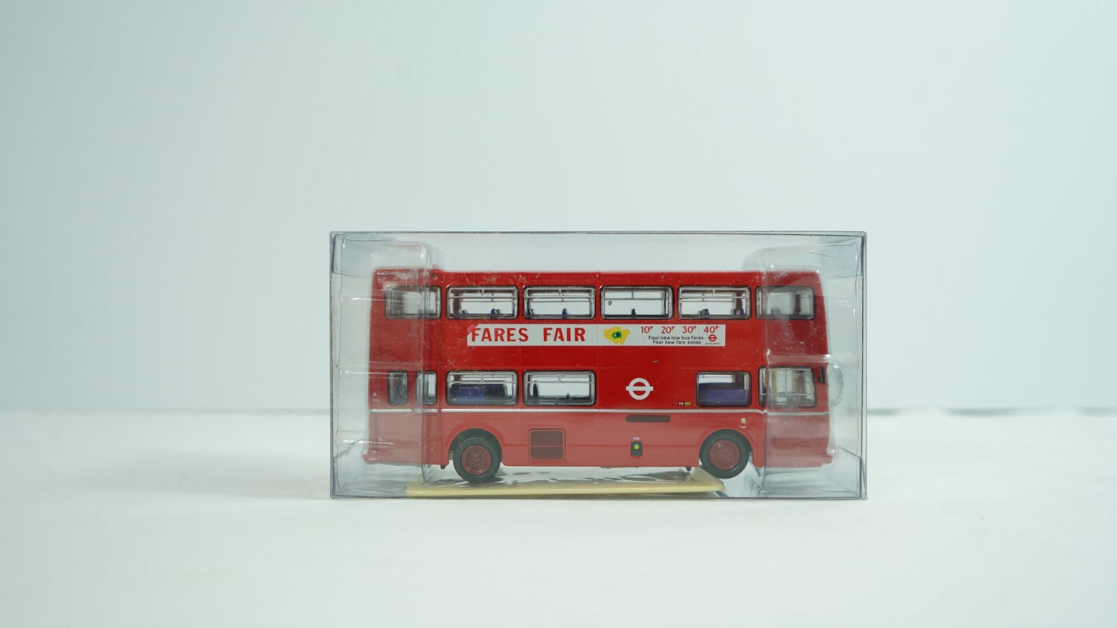 Britbus 1/76 Scania London Transport MD Class Route 122 Item N 6213 NEW B18