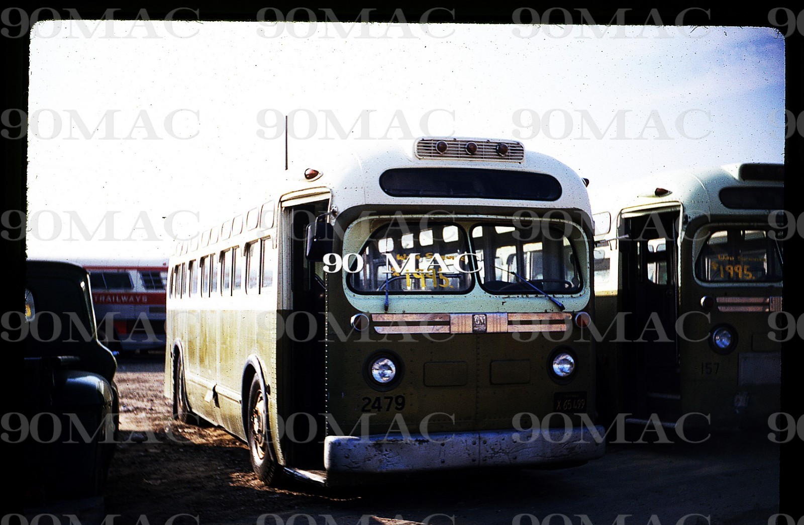 JARRETT’S BUS SALES LOT. Carson (CA). 6 Original Slides 1969.