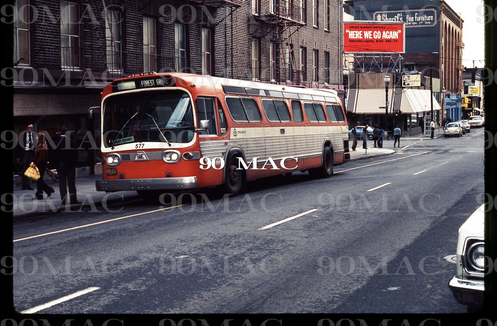 TRI-MET. GM COACH BUS #577. Portland (OR). Original Slide 1973.