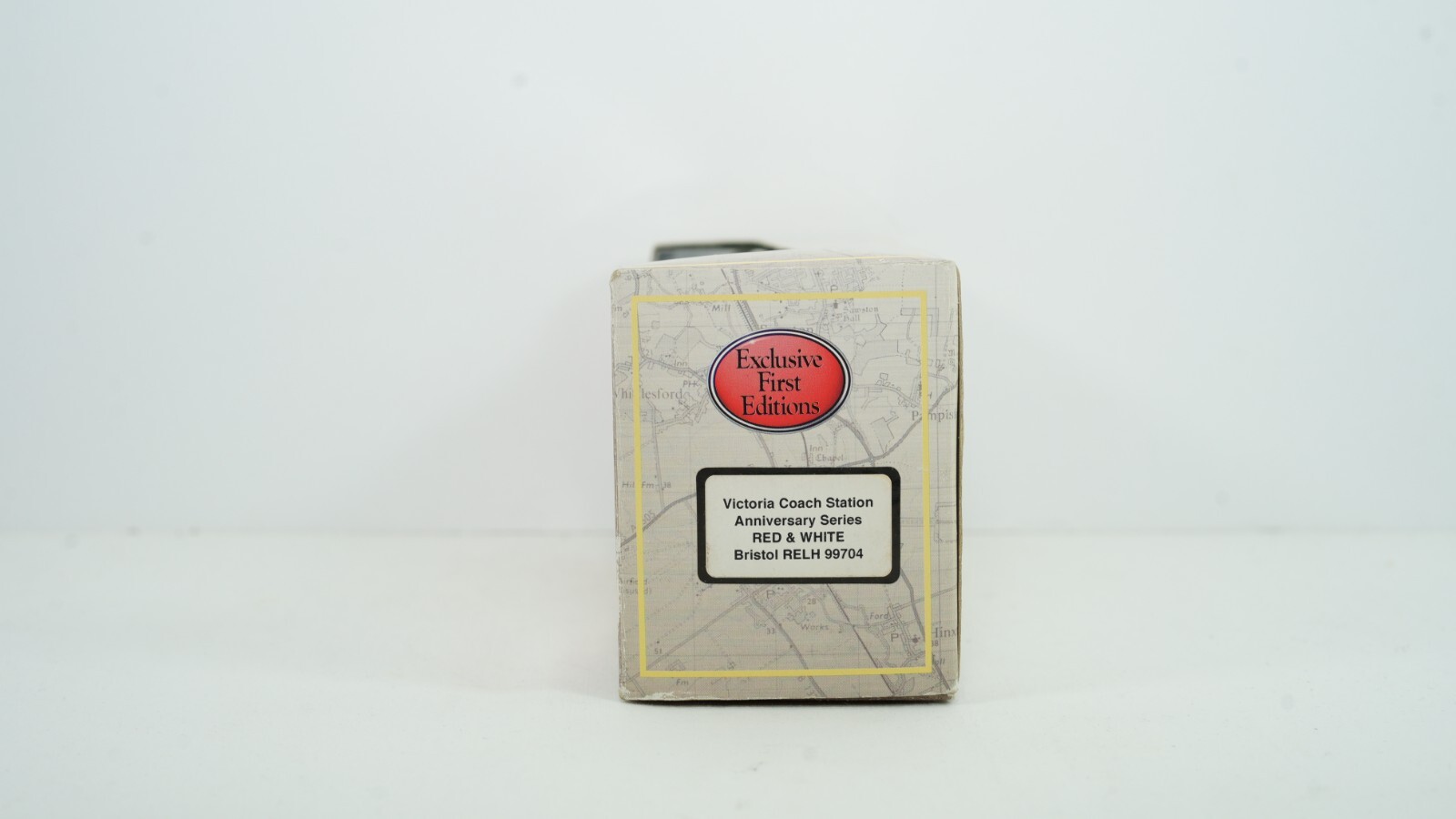 EFE Gilbow 1/76 Bristol RELH Red & White Victoria Coach Series Bus 99704 NEW B23