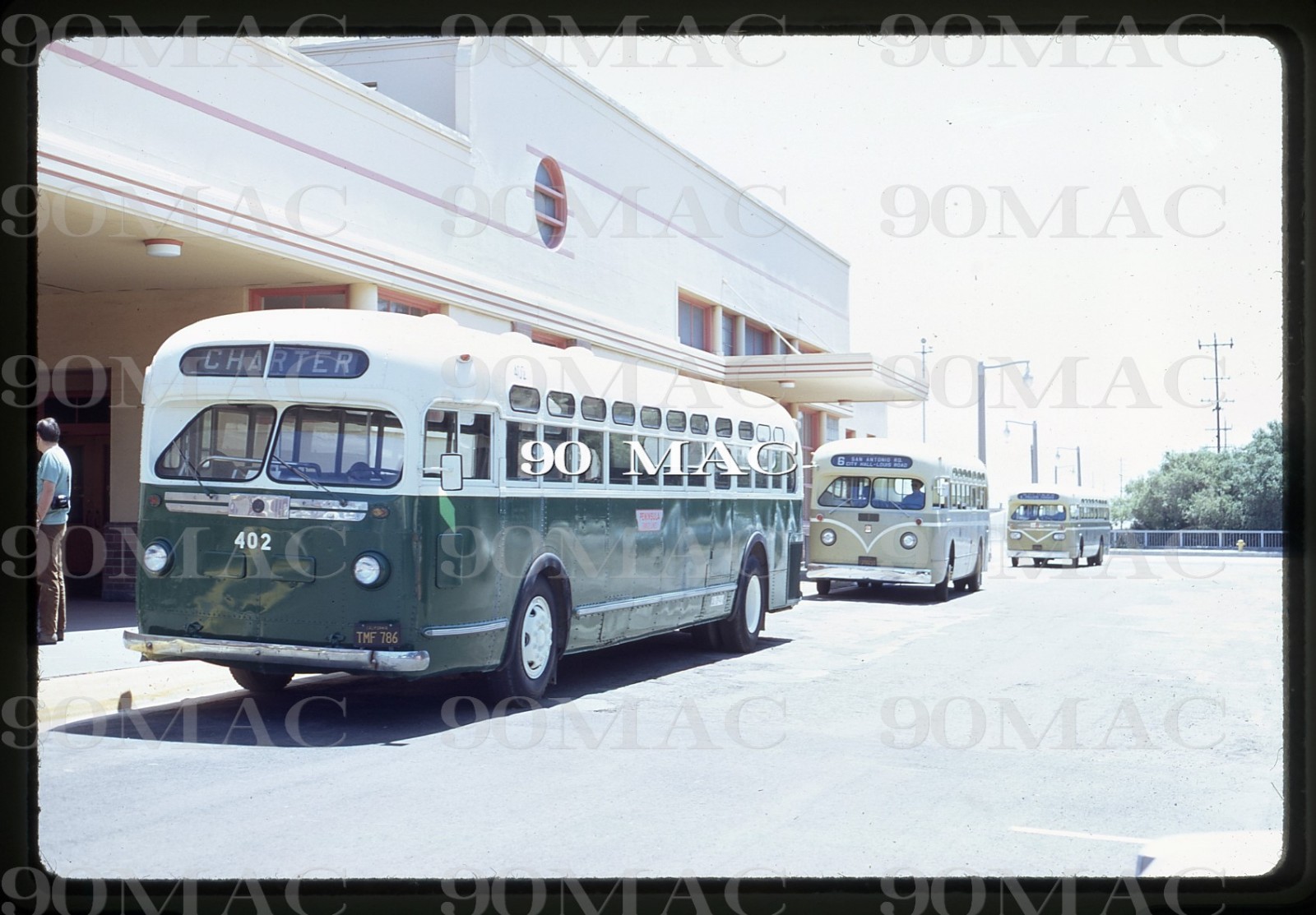 PENINSULA TRANSIT. YELLOW COACH #402. Palo Alto (CA). Original Slide 1970.