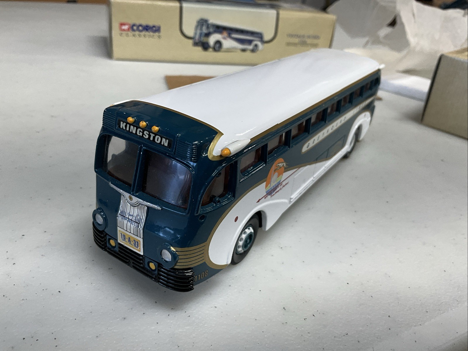 Corgi Classics 98460 Yellow Coach 743 Greyhound Bus Diecast Model