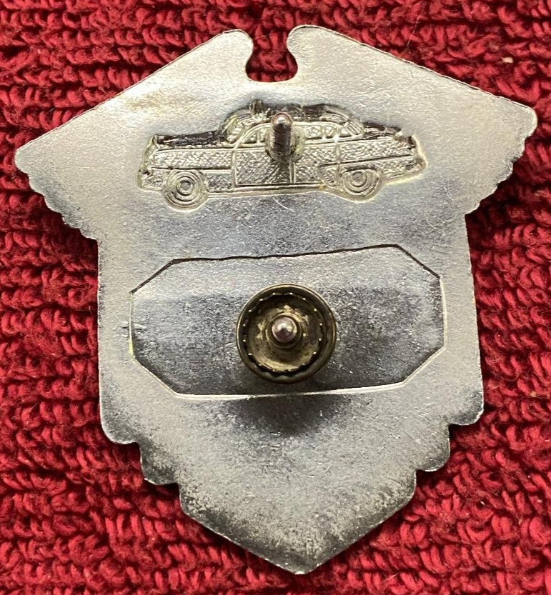 Vintage Taxi 1940s 1950s Urban Cap Badge #55 With Old Classic car image B41