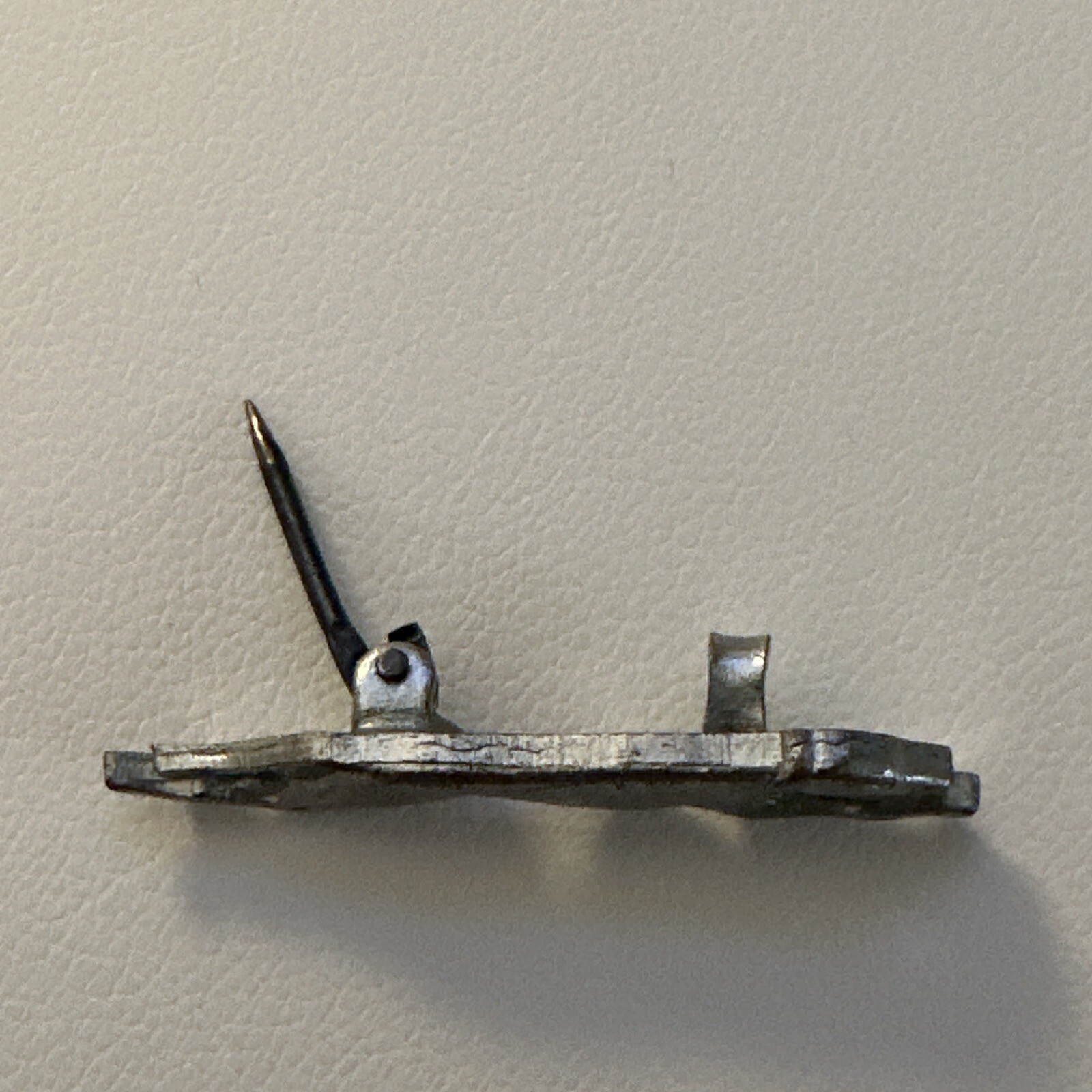 Vintage Greyhound Bus Lines Dog Advertising Pin Badge