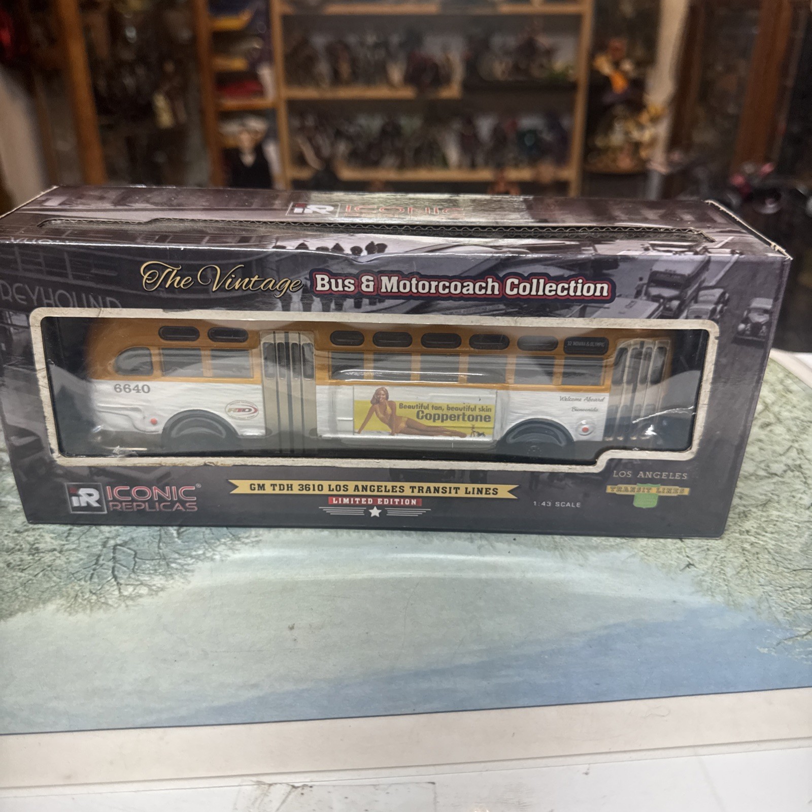 ICONIC REPLICAS 1/43 GM TDH 3610 LOS ANGELES TRANSIT LINES BUS SOUTHERN CA RTD