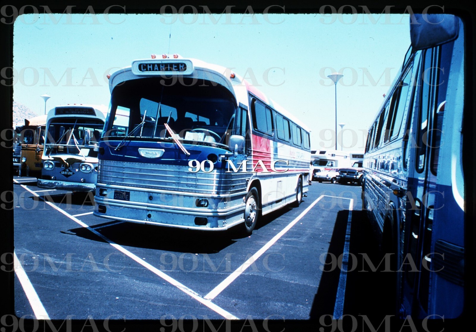 STARLINE TOURS. FLXIBLE FLXLINER BUS. Universal Studio (CA).Original Slide 1976.