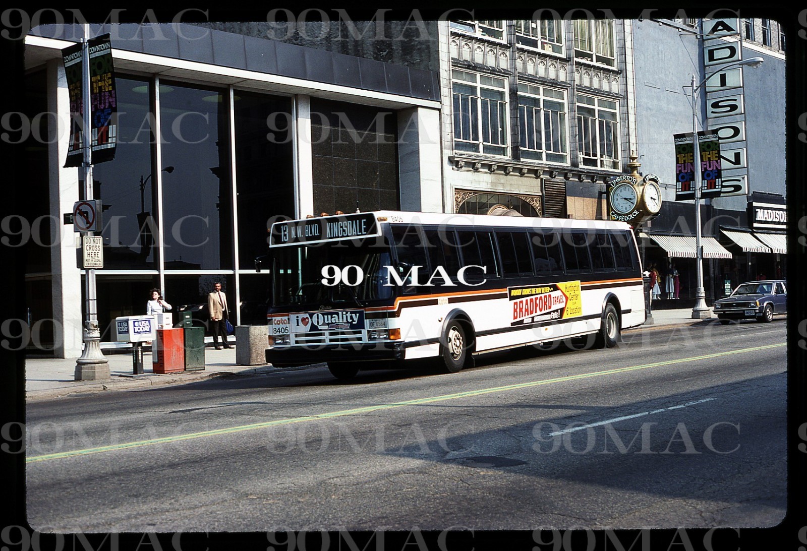 COTA. FLXIBLE METRO BUS #8405. Columbus (OH). Original Slide 1985.