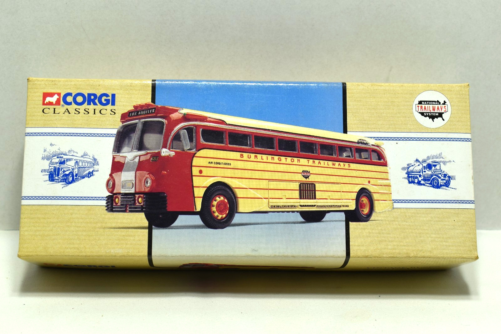 Corgi Classics Burlington Trailways 98465 Yellow Coach 743 Diecast Bus