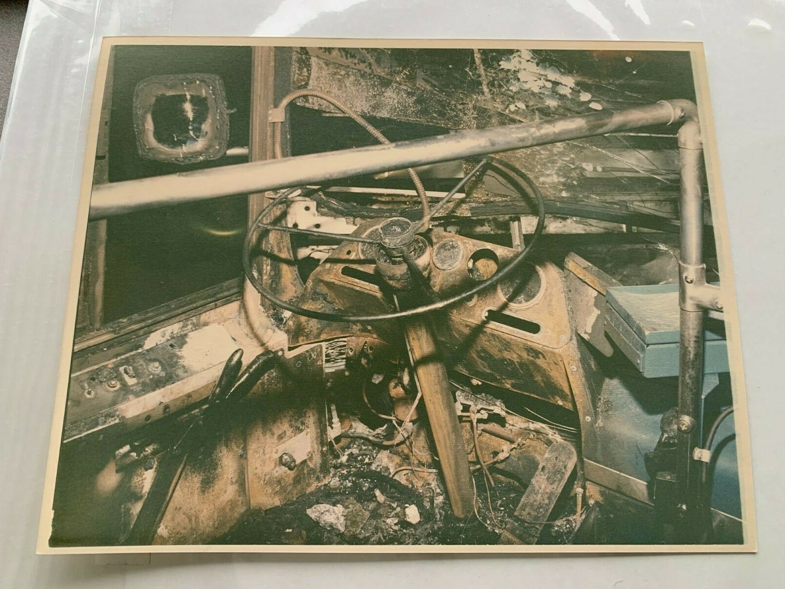 8X10 NY NYC BUS M SURFACE TRANSIT COLOR PHOTOGRAPH FIRE DAMAGE DRIVERS SECTION