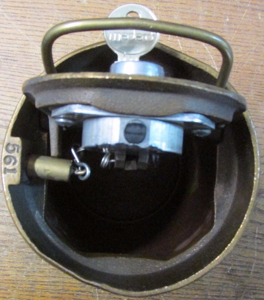 Vintage Diamond Mfg Brass Fare Box Money Vault Cylindrical 9″ X 4-3/4″ X 4-3/4″