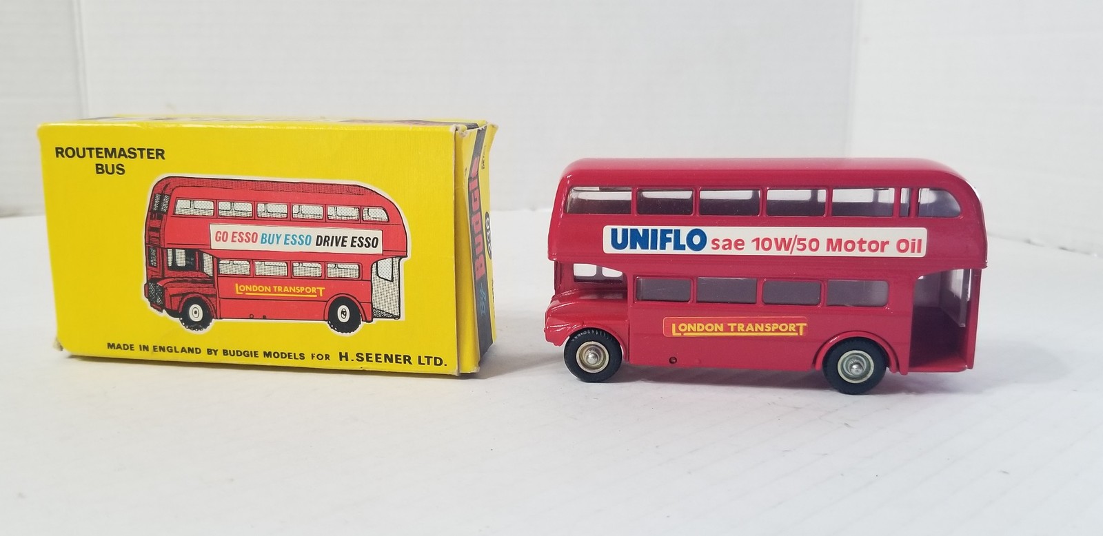 1964 Budgie RouteMaster Uniflo Oil Advertising Bus No 236 Red MIB