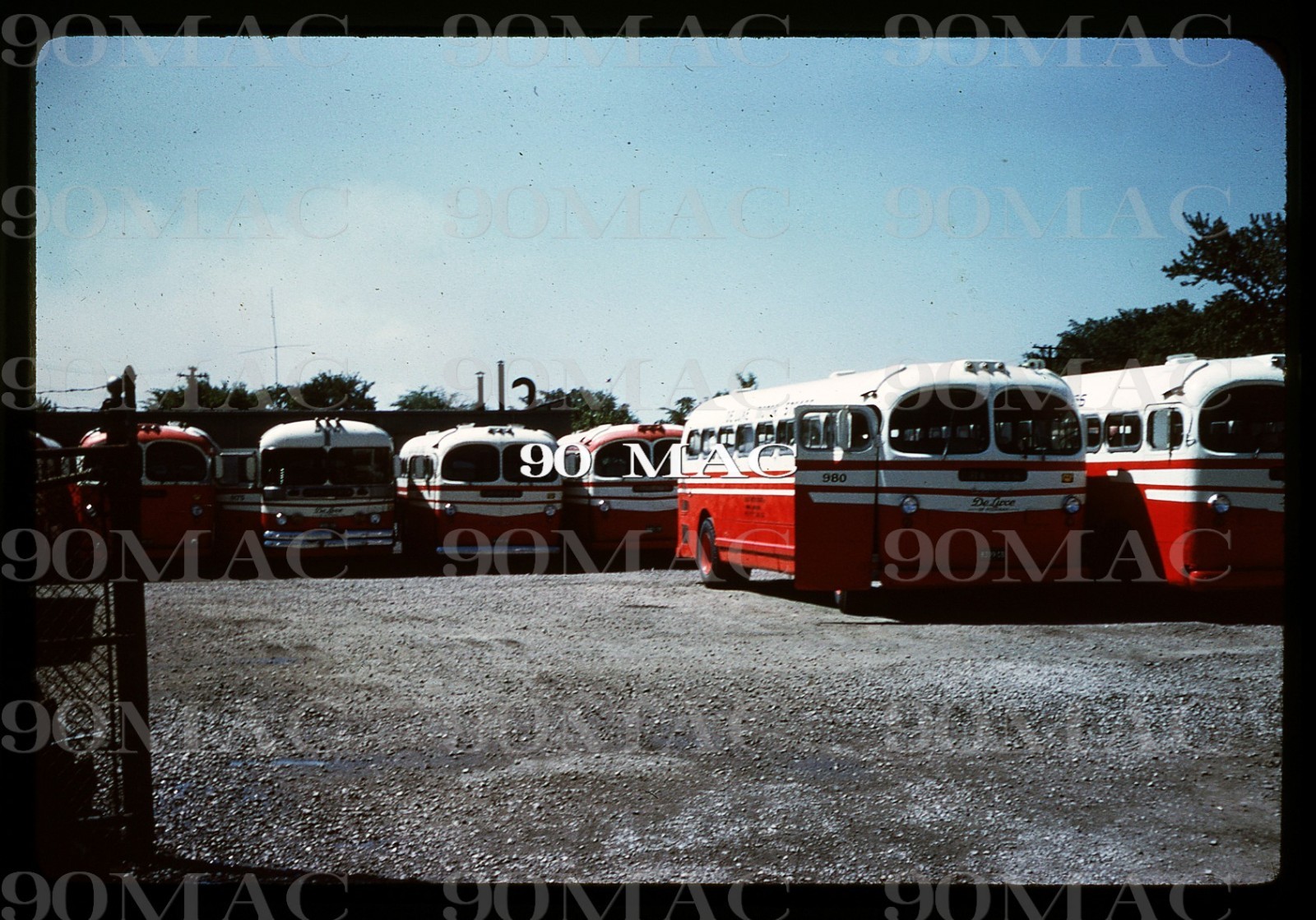 DELUXE MOTOR STAGES. AEROCOACH #980. Detroit (MI). Slide 1970.