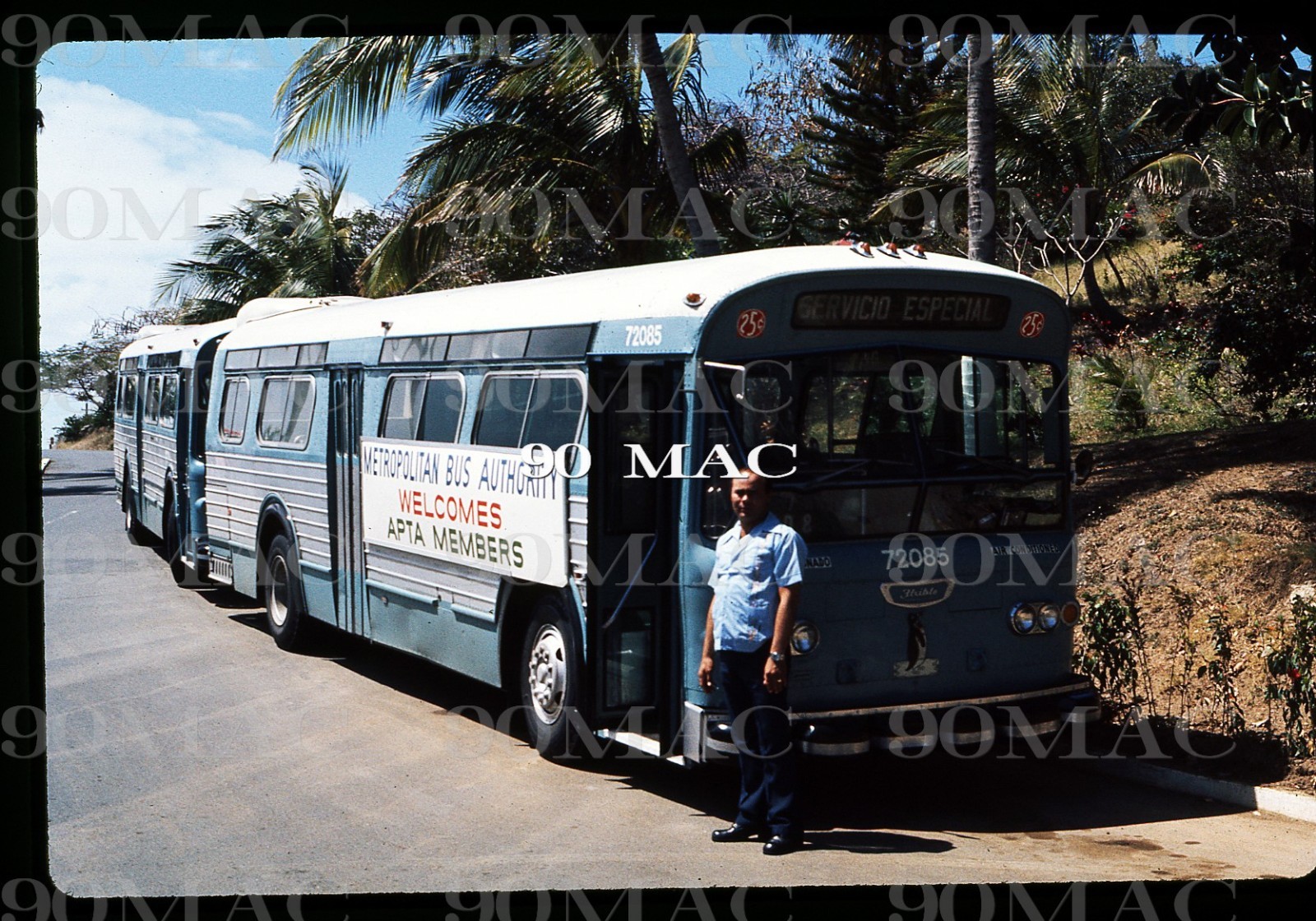 AMA. FLXIBLE BUS #72085. San Juan (PR). 2 Original Slides 1976.
