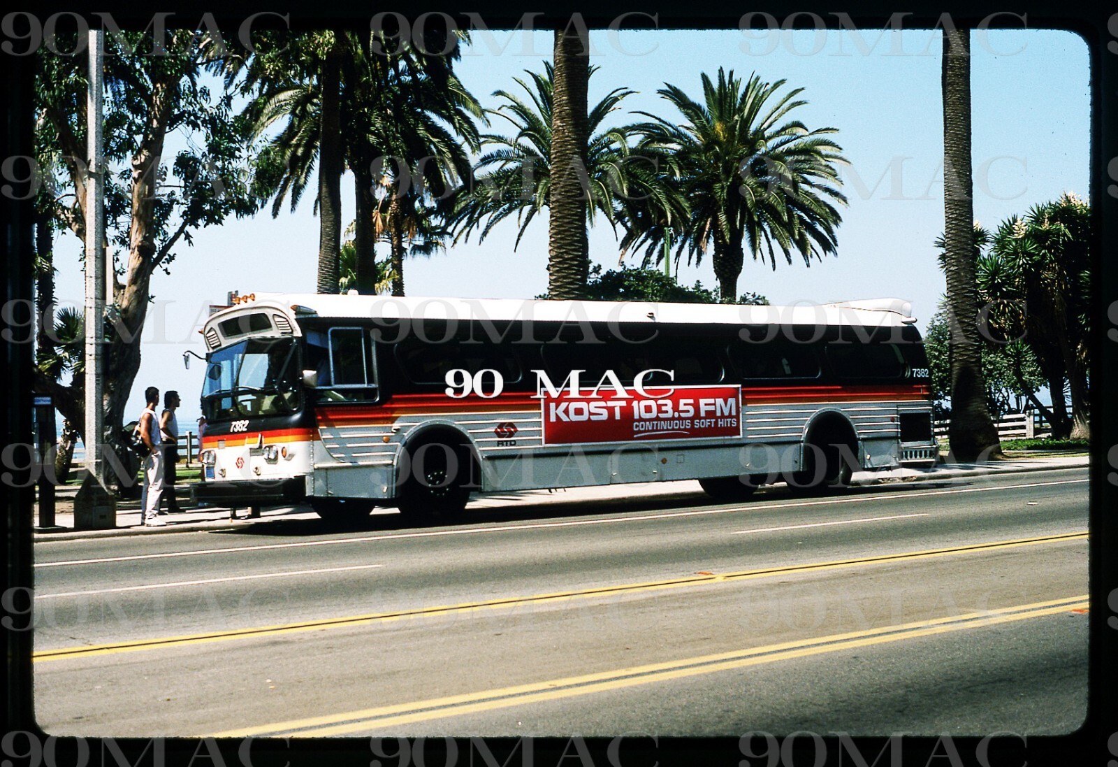 ORIGINAL KODACHROME SLIDE SCRTD Flxible Bus #7382. (A) Santa Monica CA.