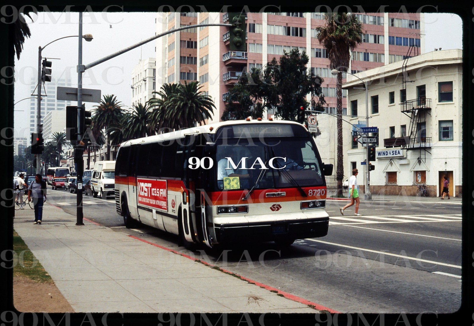 SCRTD-RTD. GM RTS BUS #8720. Santa Monica (CA). Original Slide 1991.
