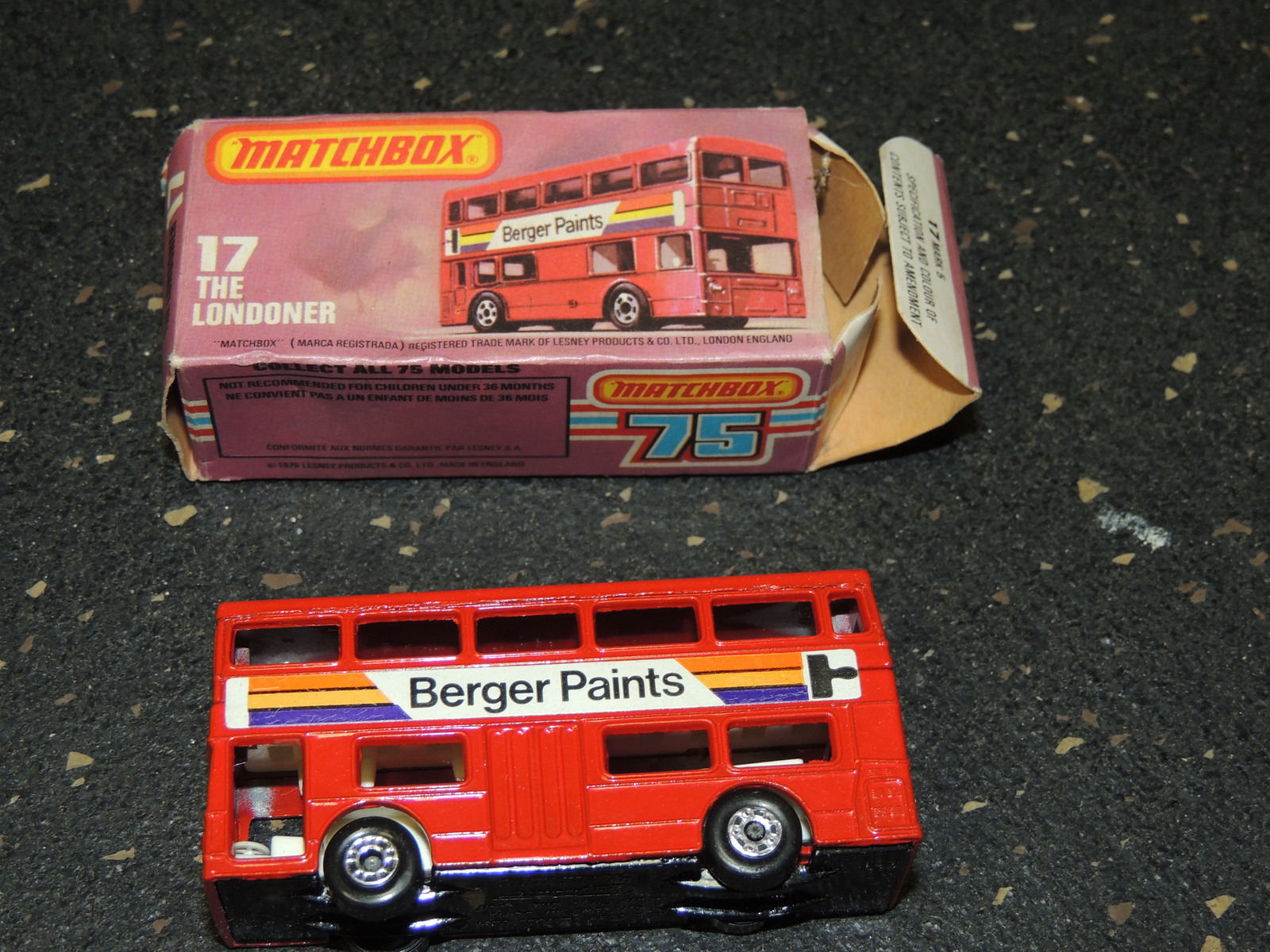 Vintage Matchbox Londoner Bus Berger Paints 17 in Box