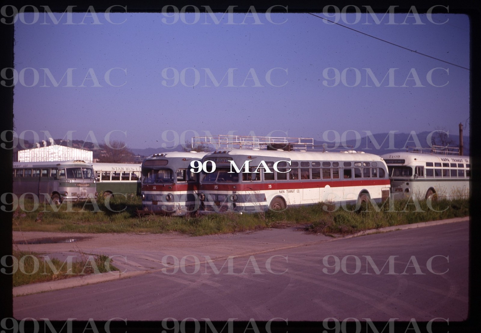 NAPA VALLEY TRANSIT. BUS YARD. Napa (CA). 4 Original Slides 1969.