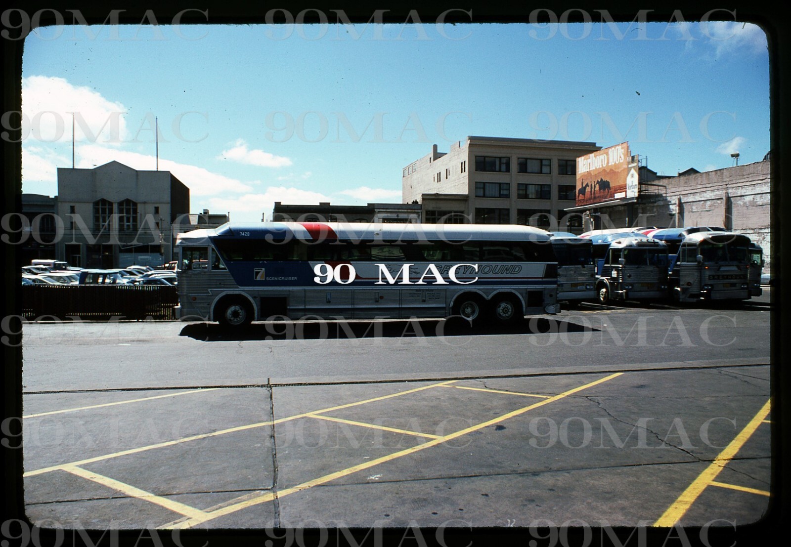 GREYHOUND LINES. MCI MC7 BUS #7420. SFO (CA). Original Slide 1978.