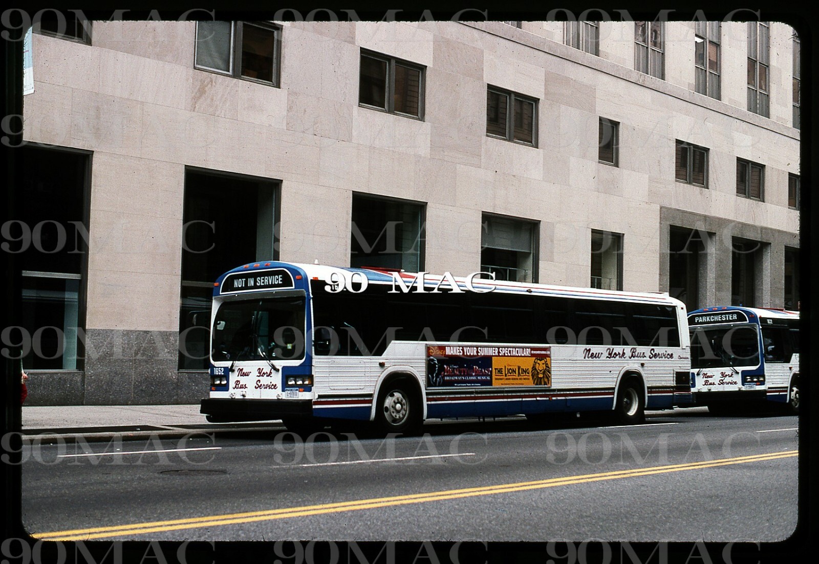 NEW YORK BUS SERVICE-NYBS GMDD COACH #1652. New York (NY). Original Slide 2005.