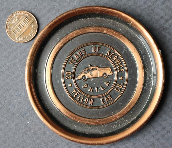 Philadelphia Pennsylvania Yellow Cab Taxi 20th Anniversary Metal Ashtray RARE +