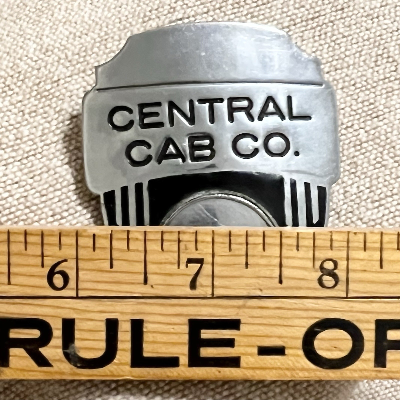 VINTAGE 40’s 50’s CENTRAL CAB CO METAL DRIVER HAT BADGE Yellow Taxi