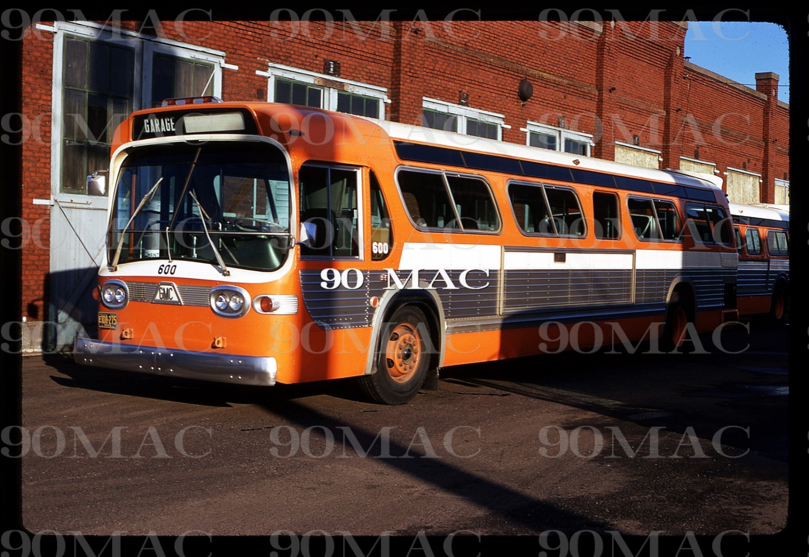 TRI-MET. GM COACH BUS #600. Portland (OR). Original Slide 1972. (A)
