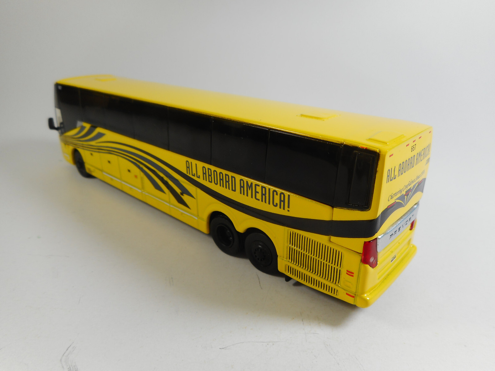 Iconic Replicas 1:87 Prevost X3-45 Bus All Aboard America USA