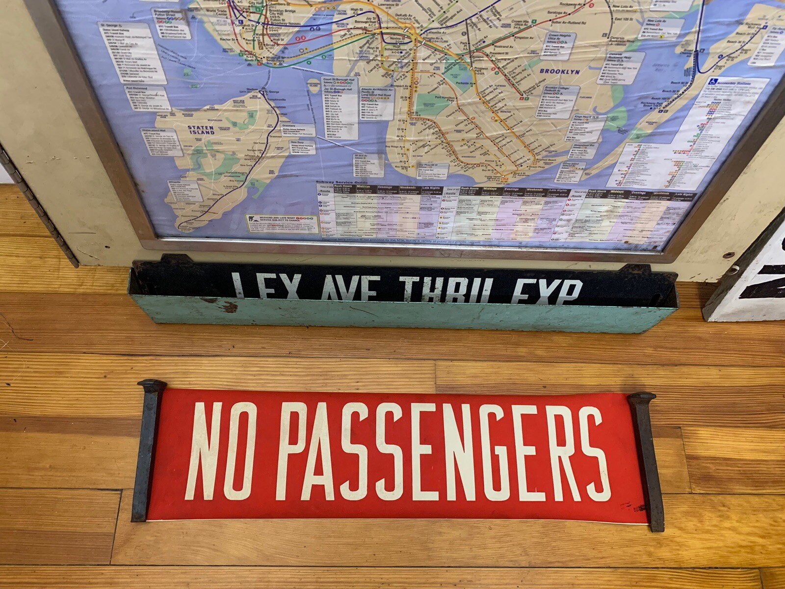 NY NYC BUS ROLL SIGN VELLUM BRONX NO PASSENGERS NOT IN SERVICE WARNING DISPLAY