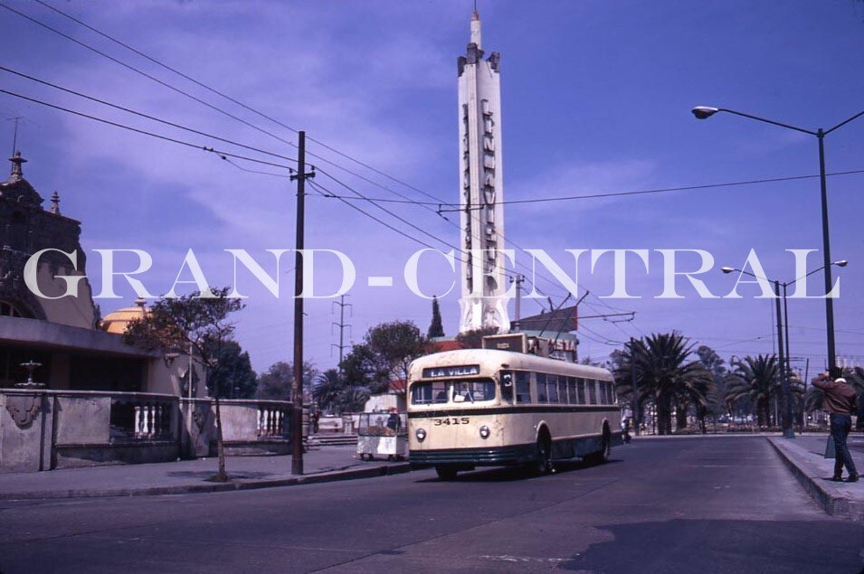 ORIGINAL 1971 MEXICO CITY TROLLEY BUS KODACHROME SLIDE STE #3415 MEXICO