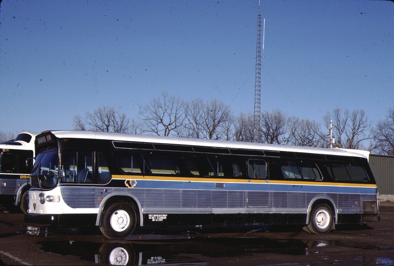 A lot of 8 GM Bus Kodachrome original Kodak Slides
