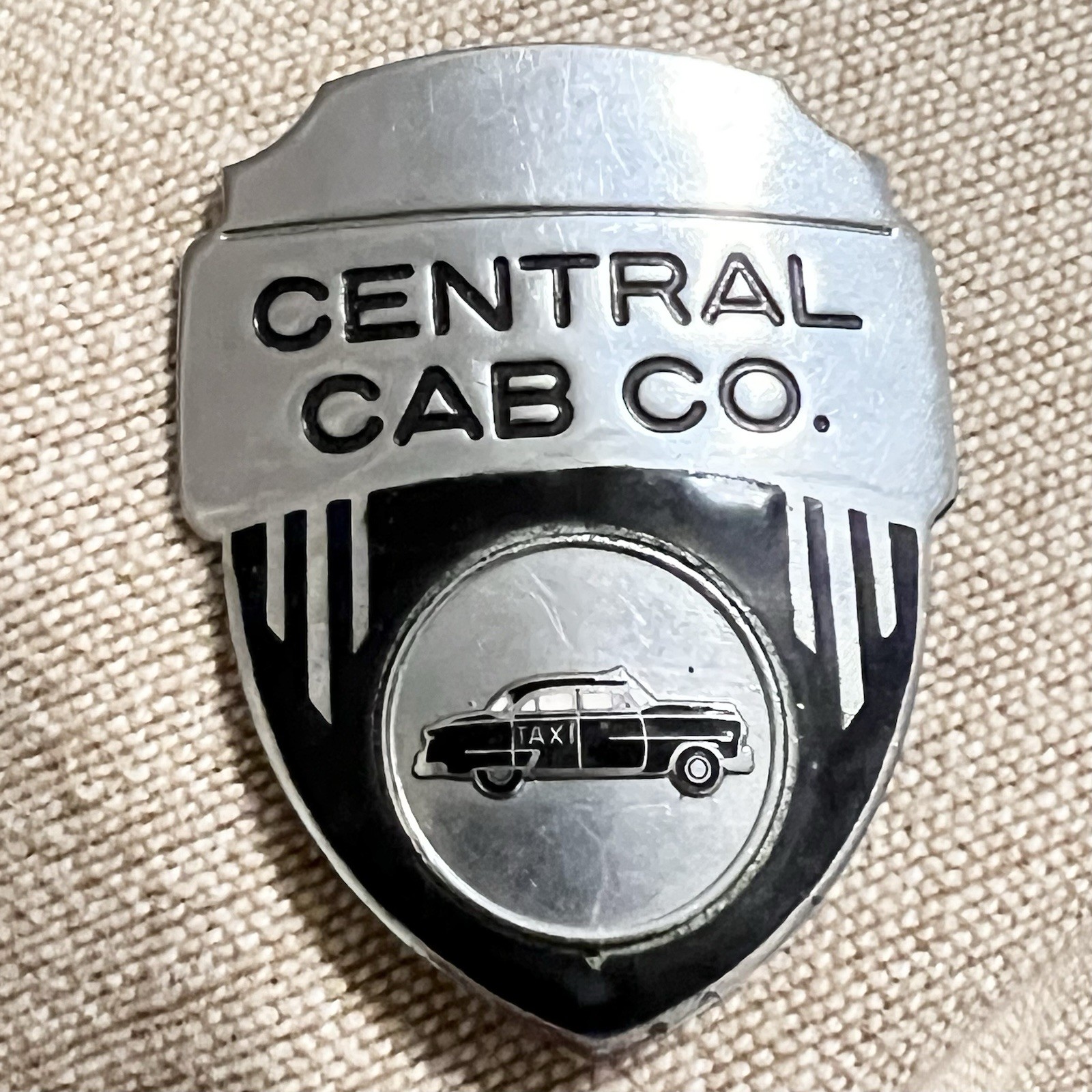VINTAGE 40’s 50’s CENTRAL CAB CO METAL DRIVER HAT BADGE Yellow Taxi