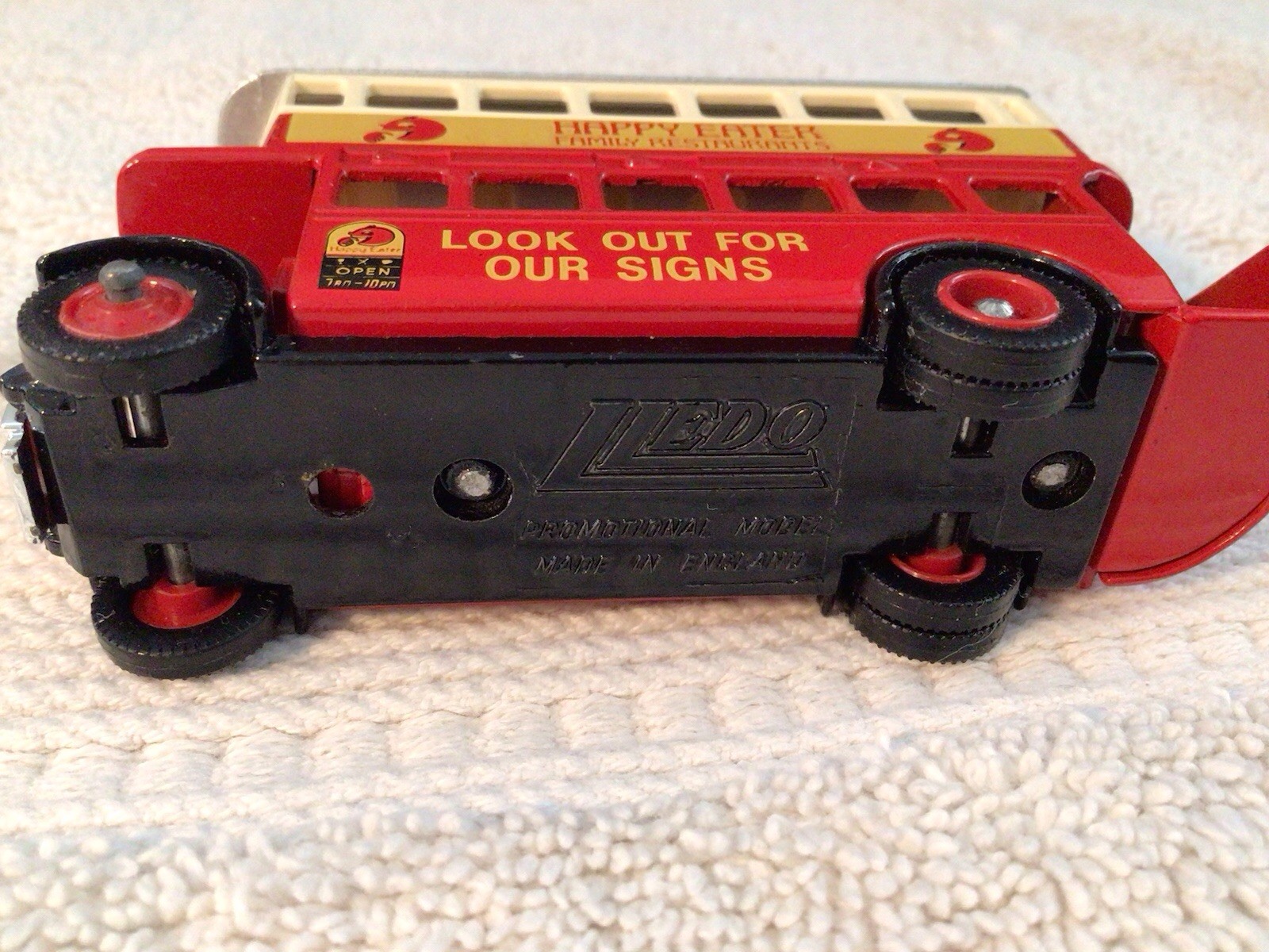 Vintage Lledo Bus Promotional model happy eater