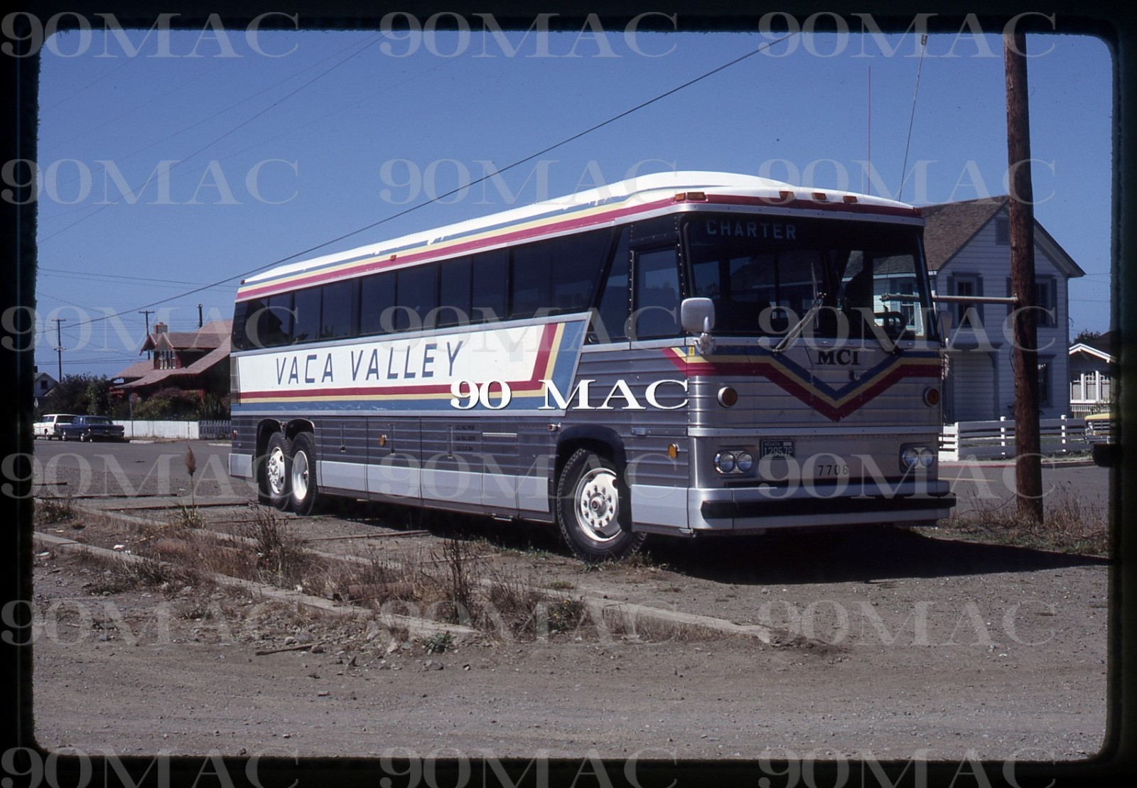 VACA VALLEY BUS COMPANY. MCI COACH #7706. Vacaville (CA). Original Slide 1979.