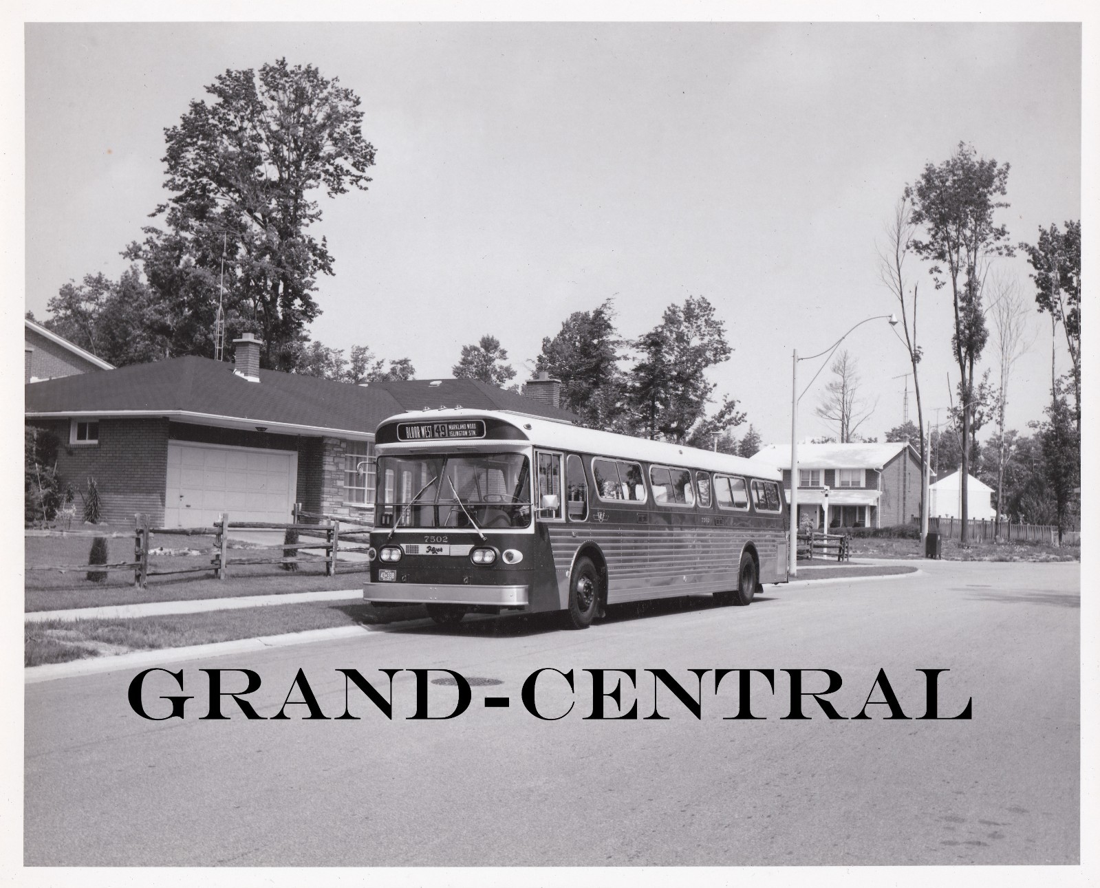 ORIGINAL TTC TORONTO TRANSIT COMMISSION BUS PHOTO #7502 RTE 49 BLOOR WEST CANADA