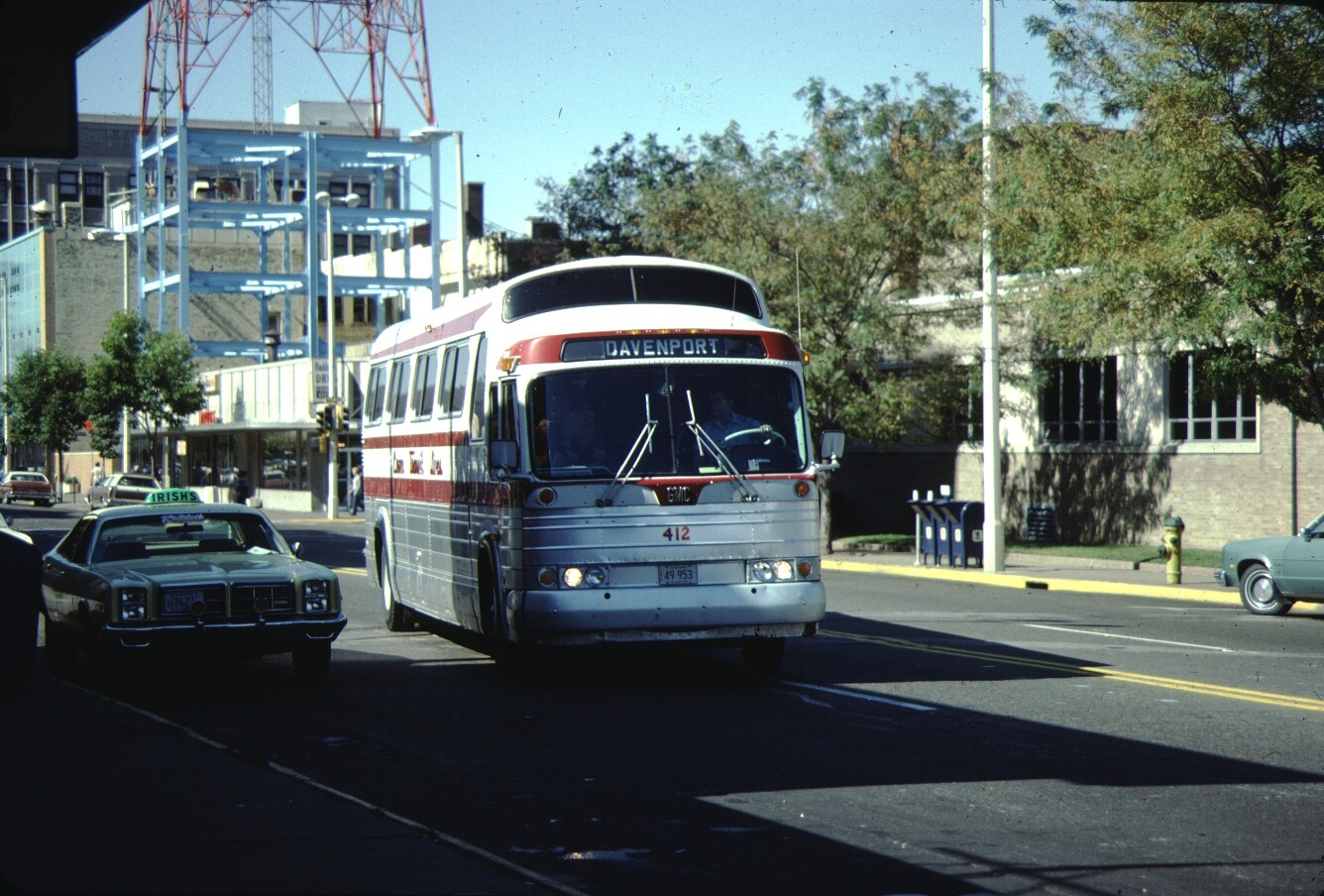 GM PD 4107 bus Kodachrome original Kodak Slide