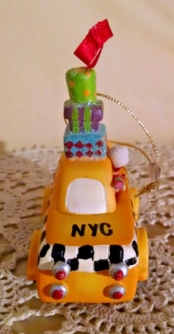 Taxi Cab Ornament New York City NYC 2006 Santa Claus Elf Gifts 2005 DT-K Resin