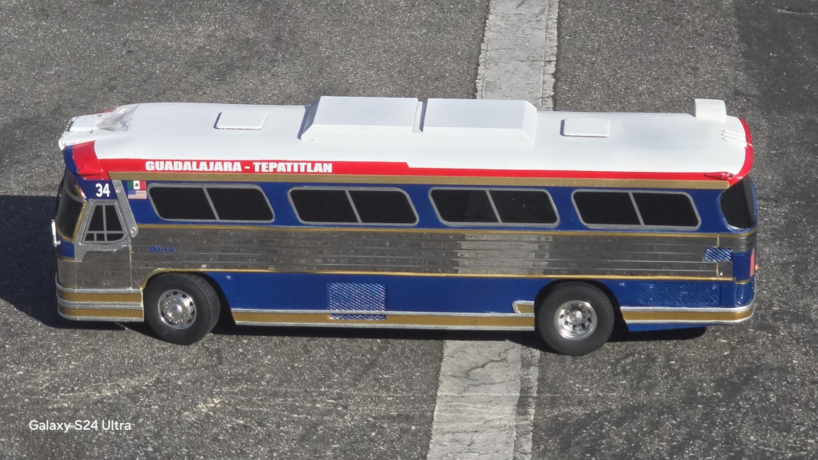 DINA BUS