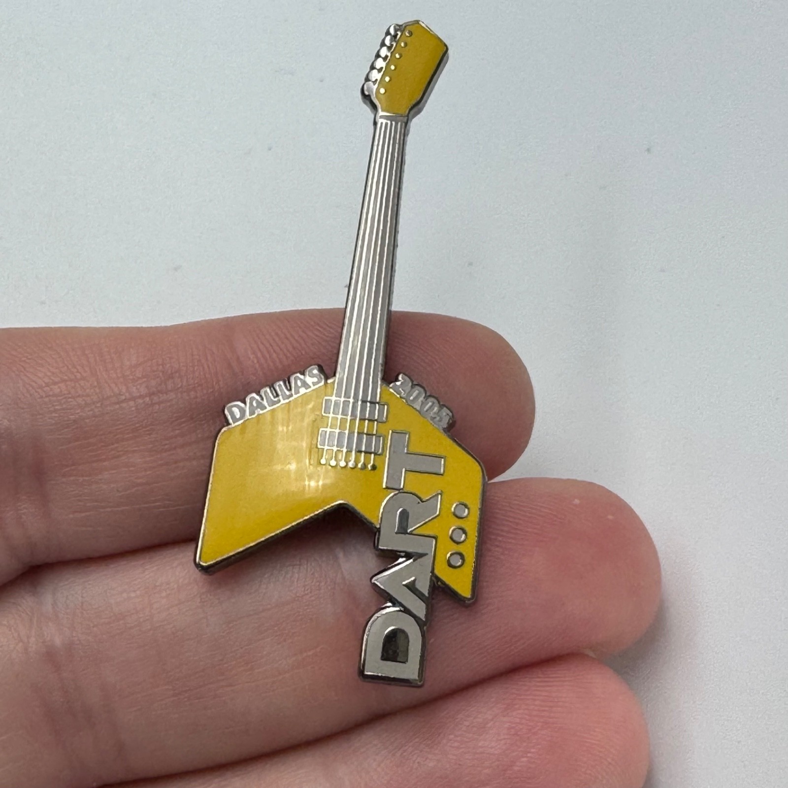 2005 Dallas DART Transit Guitar Lapel Pin Logo Yellow Silver Novelty APTA