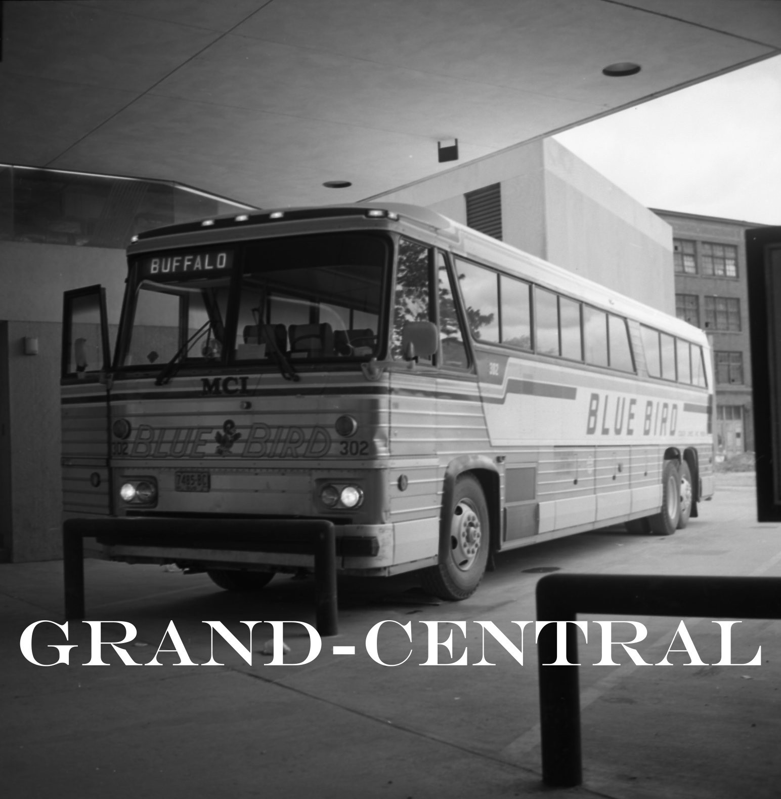 ORIGINAL BLUE BIRD BUS NEGATIVE MCI BUS #302