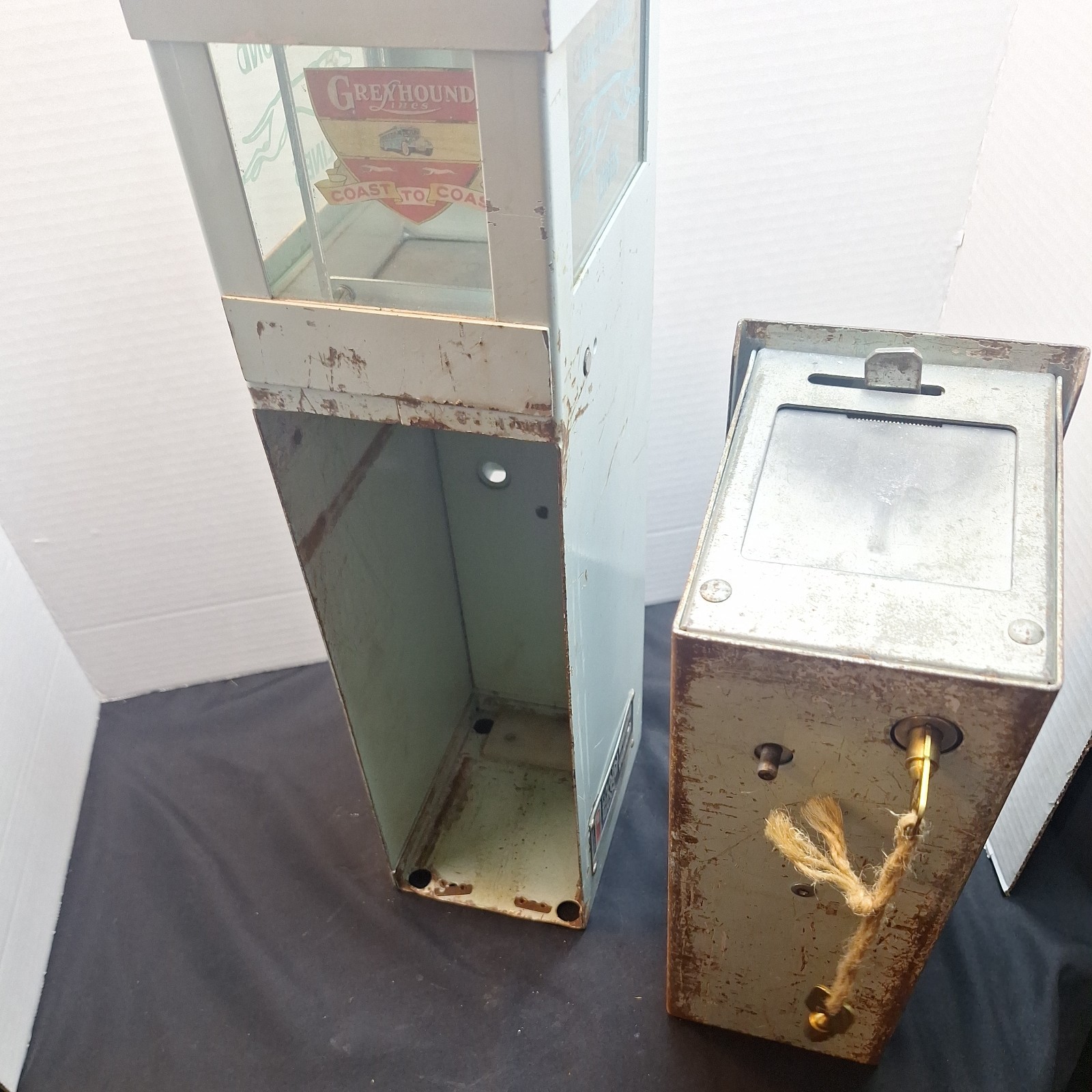 Vintage Greyhound Lines Coast To Coast Euclid Treasury Bus Fare Box With Keys