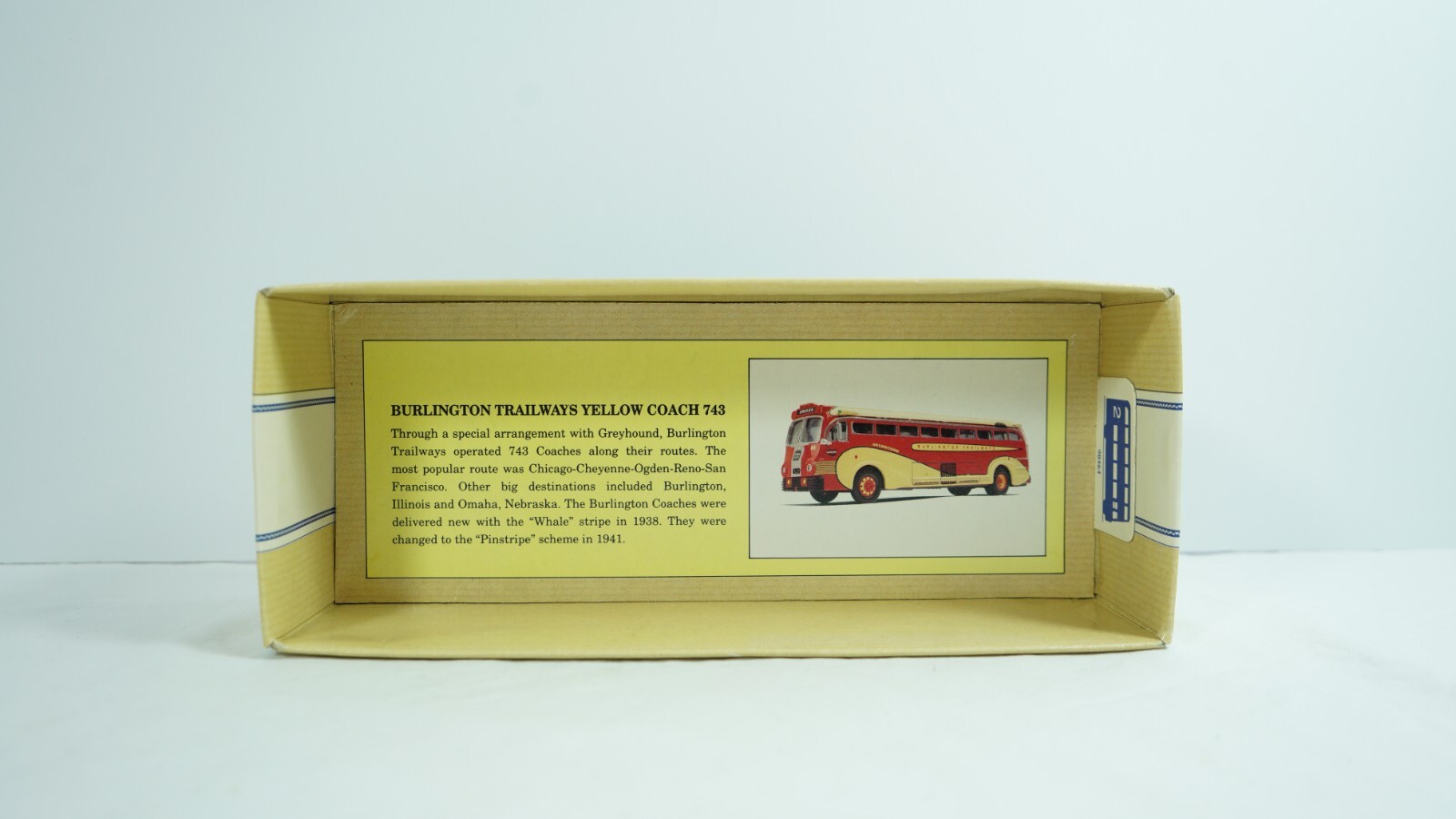 Corgi Diecast 1/50 Yellow Coach 743 Burlington Trailway Item 98464 NEW B8