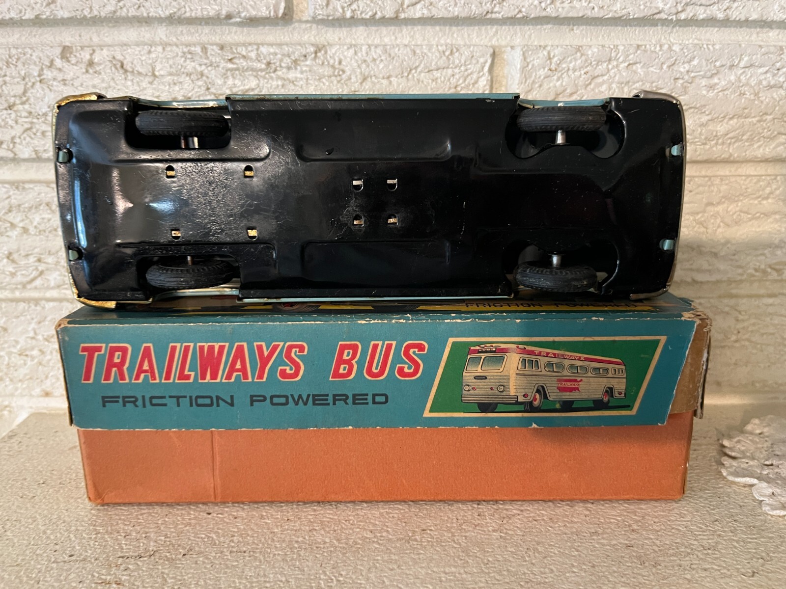 Antique Nomura (Japan) 10″ Tin Friction Trailways Bus w box
