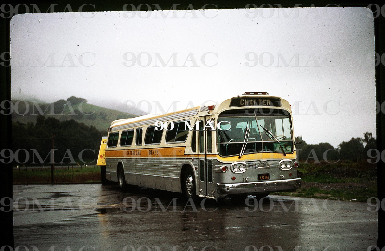 EASTSHORE LINES. GM COACH #417. San Francisco (CA). Original Slide 1969.