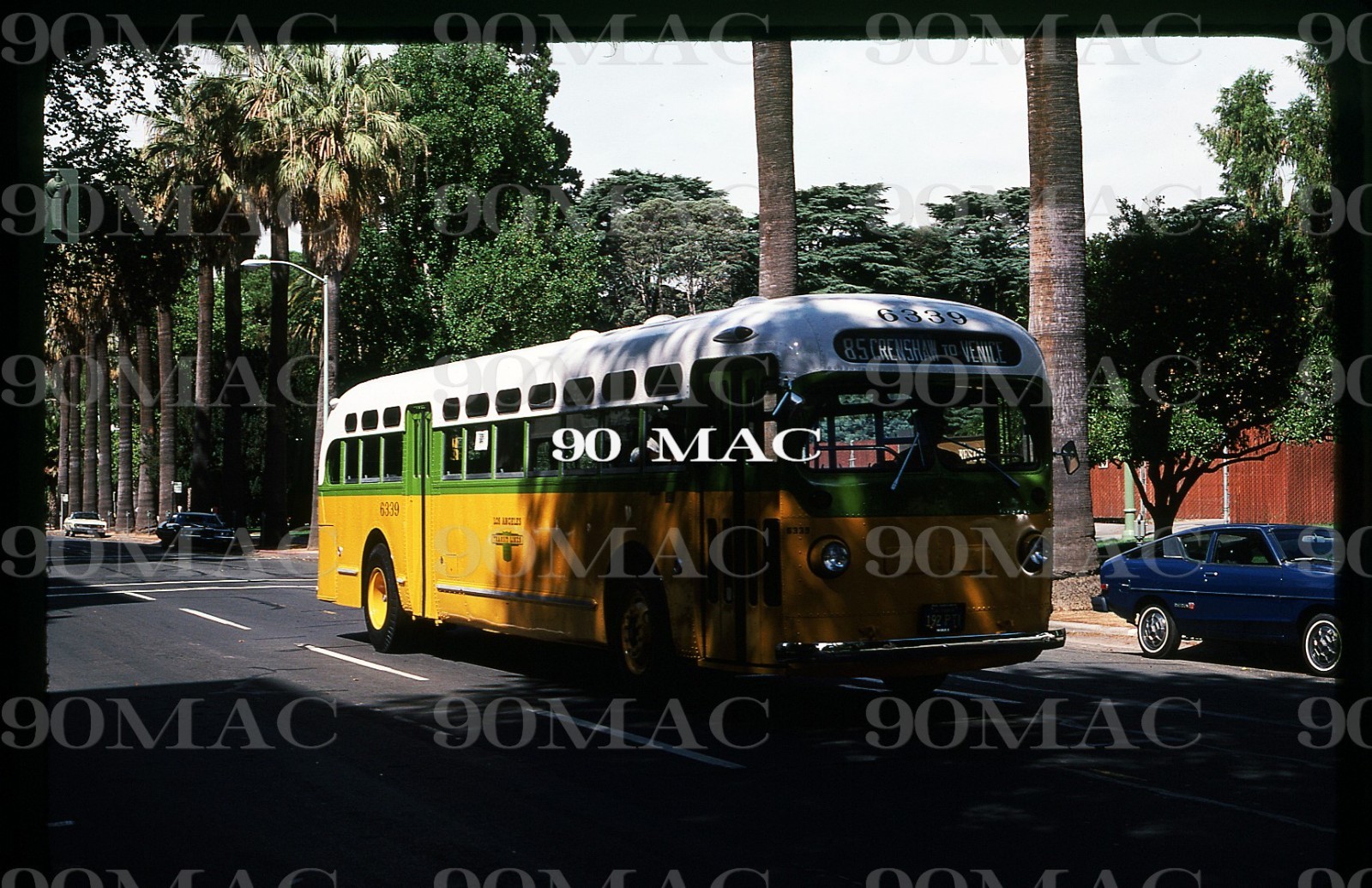 LATL. GM COACH BUS #6339. Sacramento (CA). 2 Original Slides 1977. MENDES (U-V)