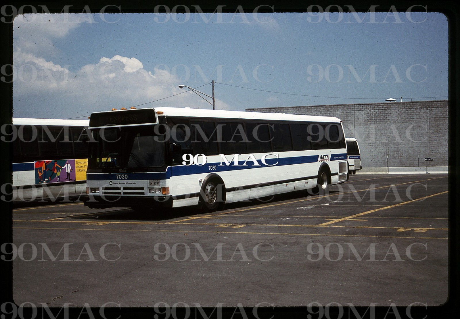 BALTIMORE MTA. FLXIBLE BUS #7030. Baltimore (MD). Original Slide 1998.