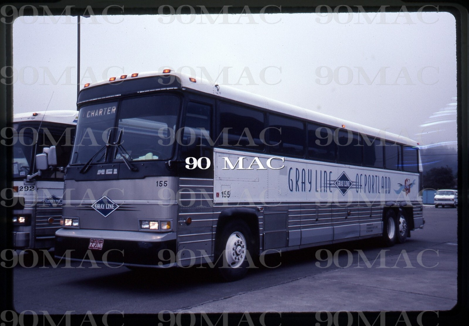 GRAY LINE of PORTLAND. MCI COACH #155. Vancouver (BC). Original Slide 2000.