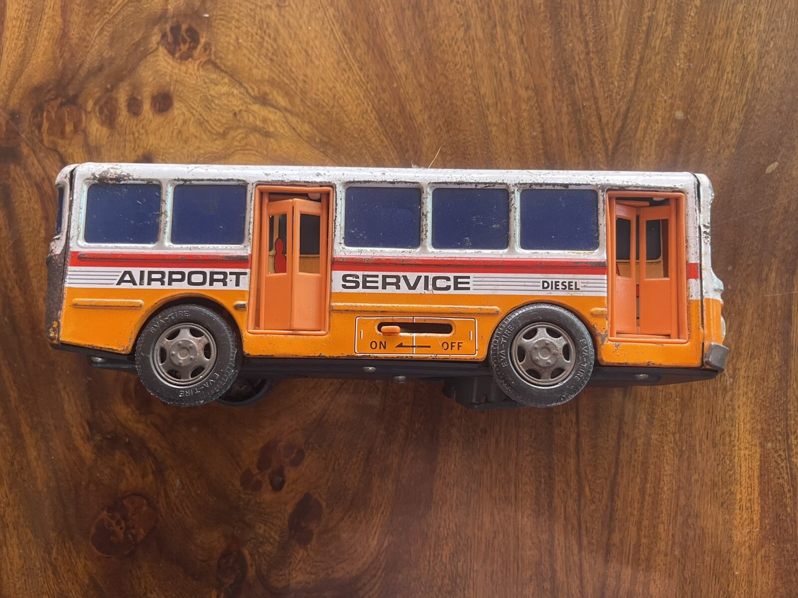 VINTAGE OLD USED TIN JAPANESE AIRPORT SERVICE DIESEL AUTOBÚS COLECTIVO BUS