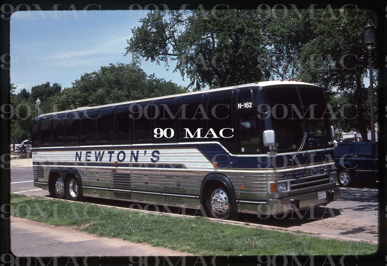 NEWTON BUS SERVICE. PREVOST COACH #N-162. Washington (DC). Original Slide 1995.