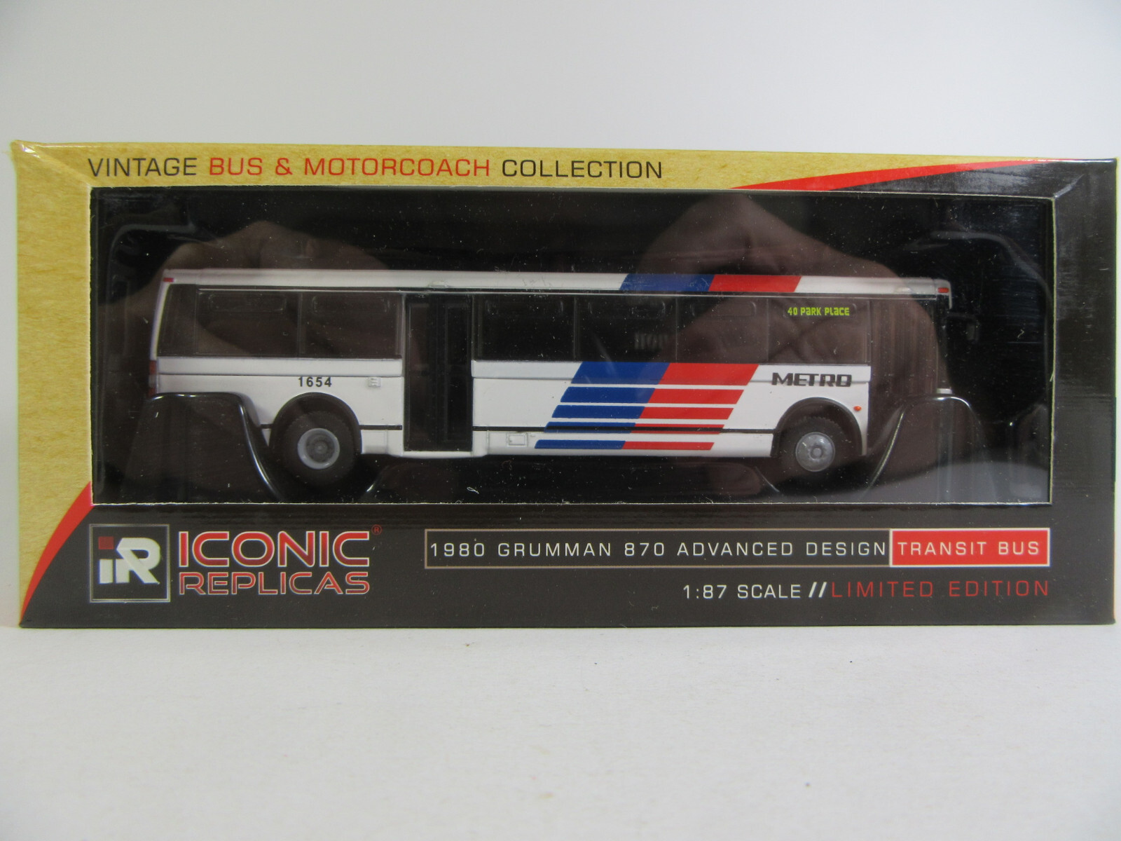 Iconic Replicas 1:87 1980 Grumman 870 Transit Bus Houston Texas USA