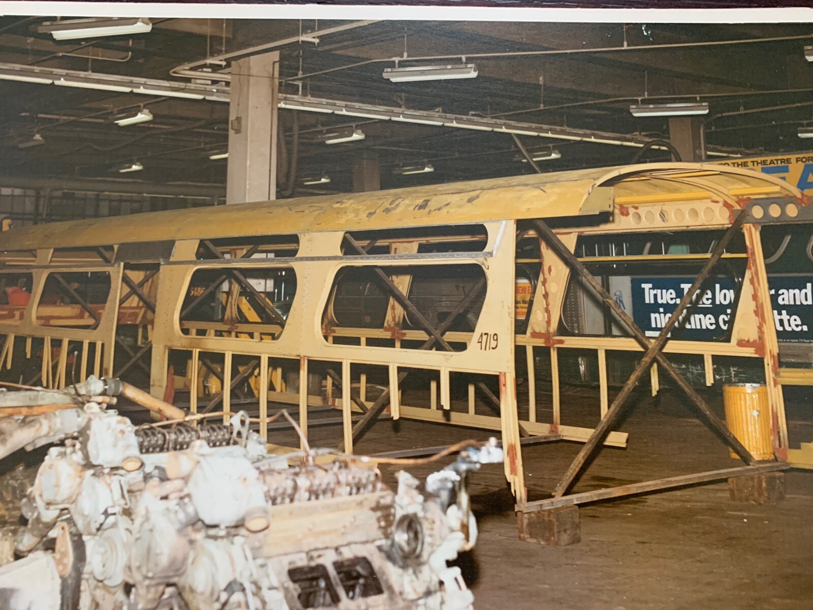 8X10 NY NYC SURFACE TRANSIT BUS #4719 TEXTURED COLOR PHOTOGRAPH STRIPPED CLEAN